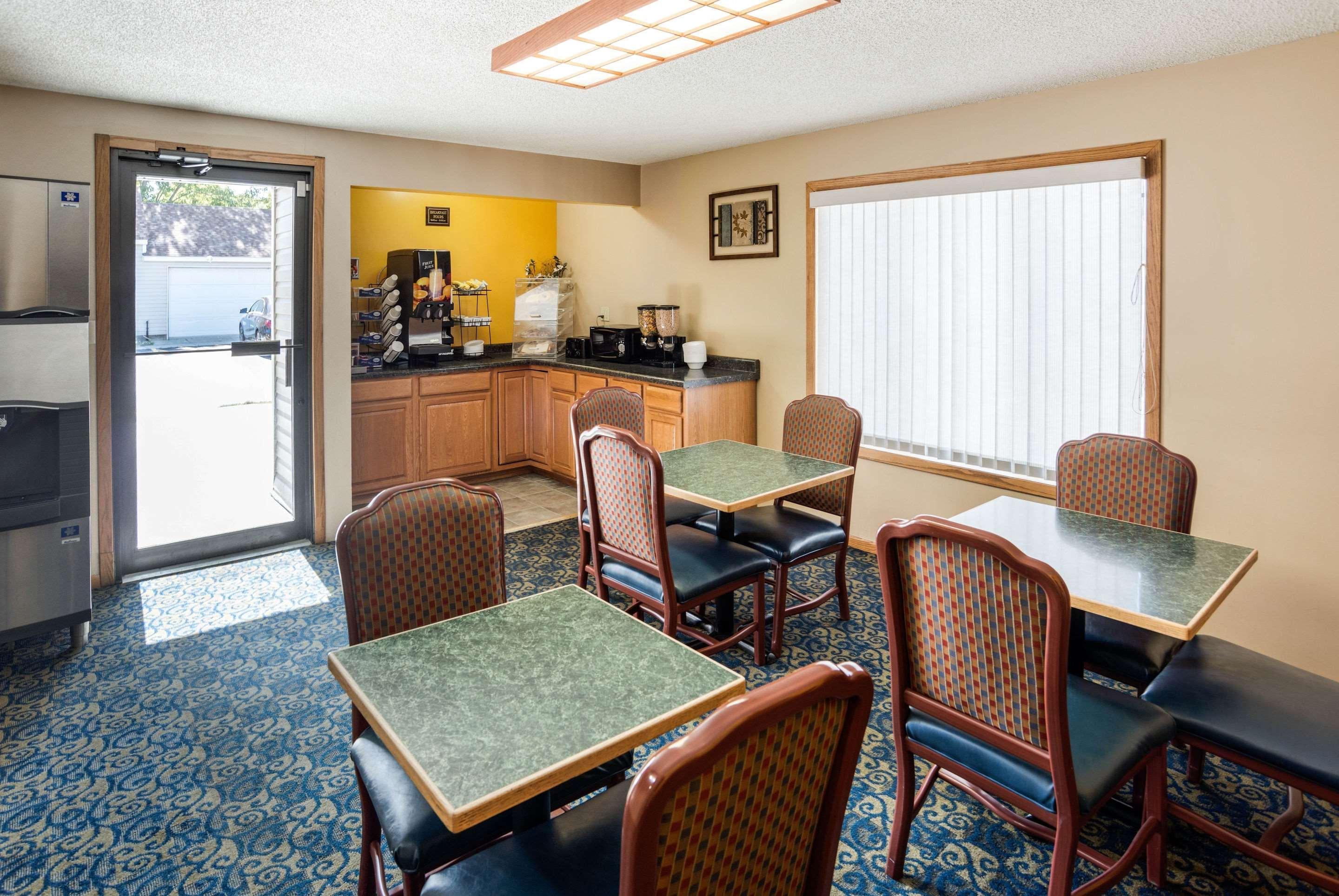Rodeway Inn & Suites Austin Exteriör bild